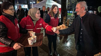 Manisa’da Türk Kızılay Regaip Kandili’nde bin kişilik ikramda bulundu