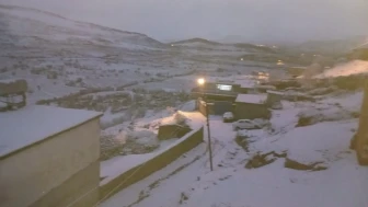 Çermik kırsalında mevsimin ilk karı etkili oldu