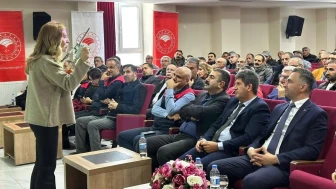 Tunceli'de arıcılara bakım, besleme ve hastalıklarla mücadele eğitimi verildi
