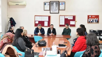 Başiskele'de ilkokul bahçesine belediye tarafından satranç sahası yapıldı