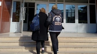 Kırıkkale'de 8 firari hükümlü operasyonla yakalandı, bir yıldır aranan şahıs güneşlikle yüzünü gizlemeye