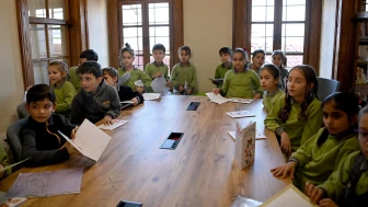 Kuşadası’nda çocuklara kitap ve hayvan sevgisi aşılandı