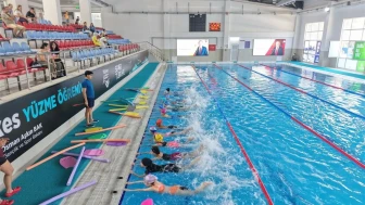 aydın'da bir yılda 21 bin kişiye yüzme eğitimi verildi