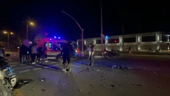 Muğla'nın Menteşe ilçesinde motosikletin tıra çarpması sonucu 1 kişi hayatını kaybetti