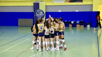 Didim Belediyespor Kadın Voleybol Takımı İzmir deplasmanından galibiyetle döndü