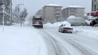 Bolu’da Tanju Özcan itfaiyenin gereksiz taleplerle meşgul edilmemesini istedi
