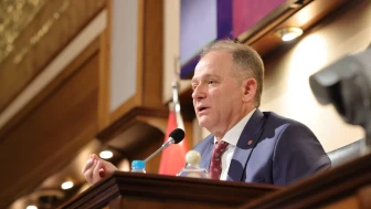 İBB Meclisi’nde İSBİKE bisikletlerinin çöpe atılması tartışmaları gerginliğe neden oldu