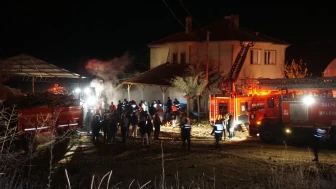 Burdur’da kalorifer kazanı patlaması sonucu çıkan yangın evi kullanılmaz hale getirdi