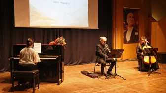 Antalya'da İsmail Baha Sürelsan Konservatuvarı yılın son konseriyle müzikseverleri büyüledi