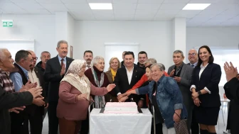 Muğla Büyükşehir Belediye Başkanı Ahmet Aras yaşamevi sakinlerini ziyaret etti