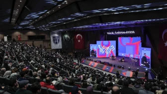 Selçuk Bayraktar ve Sümeyye Erdoğan Bayraktar KÜME'nin tasarım etkinliğinde konuştu