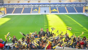 Denizlili öğrenciler Fenerbahçe Şükrü Saraçoğlu Stadı'nı ziyaret etti
