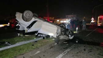 Hatay’da aydınlatma direğine çarpan otomobil takla attı: 1 yaşındaki bebek öldü