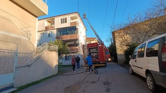 Karasu'da mangal yakarken çatıyı tutuşturan vatandaşın ihmali yangına neden oldu