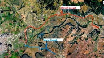 Bursa'nın Karacabey ilçesinde hasar gören köprü trafiğe kapatıldı