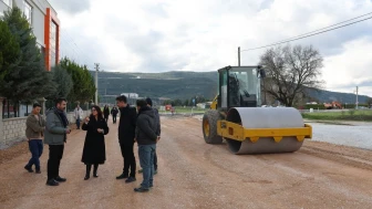 Menteşe Belediyesi kolejler bölgesinde yol yapım çalışmalarını hızlandırdı