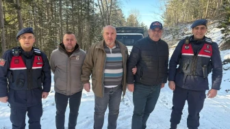 Kazdağları'nda karda mahsur kalan 4 kişi jandarma tarafından kurtarıldı