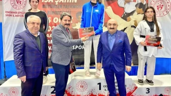 Eskişehir'de İsa Şahin Büyükler Taekwondo İl Şampiyonası düzenlendi