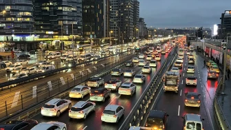 İstanbul’da trafik yoğunluğu akşam saatlerinde yüzde 87’ye ulaştı