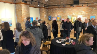 Eskişehir’de otizmli ressam Alp Eren Candan’ın kişisel sergisi sanatseverlerle buluştu