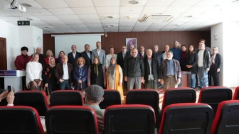 3 Ocak şiir yarışmasında dereceye girenlere ödülleri verildi