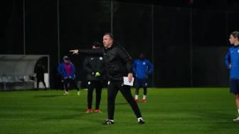 Antalya'da Çaykur Rizespor devre arası hazırlıklarına 2 antrenmanla devam ediyor