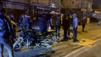 Tekirdağ’da motosiklet ile hafif ticari aracın çarpışması sonucu 2 kişi yaralandı