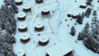 Mardin’de Kasımiye Medresesi’nin karla kaplı manzarası dronla görüntülendi