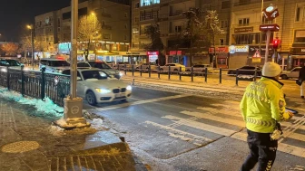 Kayseri’de otomobilin çarptığı yaya ağır yaralandı