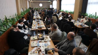 Sivas'ta gazetecilik mesleğinin zorlukları belediye başkanı adem uzun tarafından vurgulandı