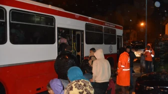 Tarsus'ta sağanak sonrası selden etkilenen işçiler tahliye edildi
