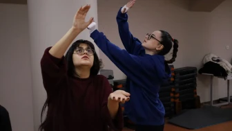 Sakarya'da genç yetenekler tiyatro eğitimiyle sahneye hazırlanıyor