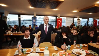 Mehmet Tahmazoğlu Bingöl ve Erzurum’da Şahinbeyli öğrencilerle buluştu