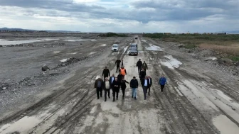 Balıkesir'de jeotermal sera projesinin inşaat çalışmaları yerinde incelendi