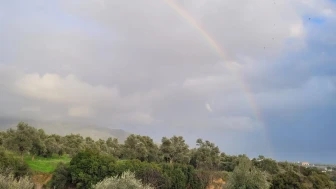 Aydın’da gök kuşağı antik kent ve şehir manzarasını birleştiren kartpostallık görüntüler oluşturdu