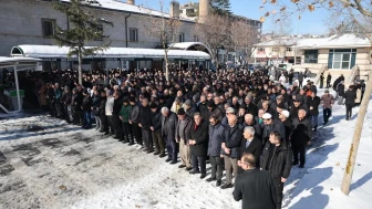 Kayseri'de eski belediye başkanı Doğan Ekici'nin babası Hacı Mustafa Ekici son yolculuğuna uğurlandı