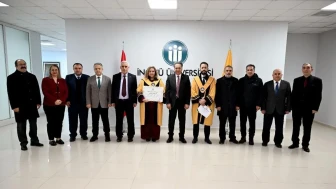 Malatya’da Rektör Akpolat akademisyenlere cübbe giydirme töreni düzenledi