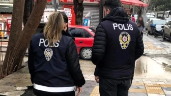 Afyonkarahisar’da öğrencilerin yoğun olduğu bölgelerde polis denetimi yapıldı