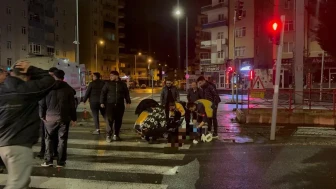 Kayseri'nin Talas ilçesinde ciple motosiklet çarpıştı, 2 kişi ağır yaralandı