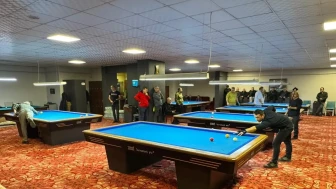 Düzce'de 3 bant bilardo şampiyonasında Muzaffer Kahraman birinci oldu