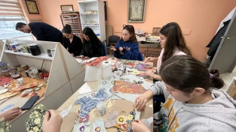 Düzce’de gençler için ebru sanatı etkinliği düzenlendi