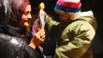 Erzincan'da minik Hümeyra için gönüllü gençler moral etkinliği düzenledi