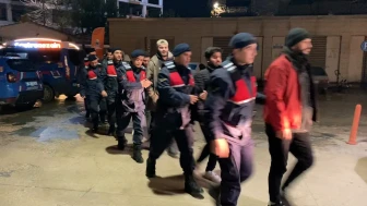 İnegöl'de jandarma operasyonunda 7 kaçak göçmen yakalandı