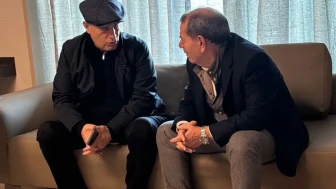 Galatasaray Başkanı Dursun Özbek, İstanbulspor Başkanı Ecmel Faik Sarıalioğlu ile İsa Doğan'ı hastanede