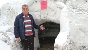 köyde kardan çay ocağı kurdular, birlik ve beraberlik mesajı verdiler