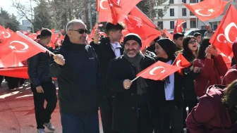 Yeşilyurt'ta "Tek Bayrak, Tek Vatan" gençlik bayrak yürüyüşü düzenlendi