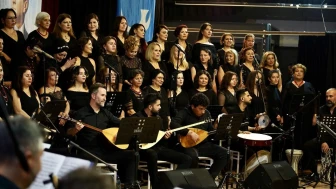 Aliağa’da Türk halk müziği konseri sanatseverleri buluşturdu