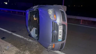 Aksaray’da otomobil devrilmesi sonucu 2 kişi yaralandı