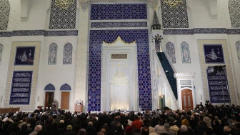 Berat Gecesi tüm yurtta dualarla idrak edildi