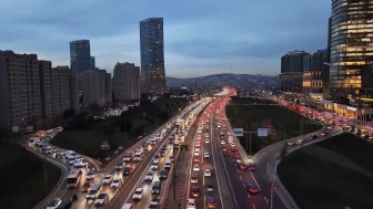 İstanbul'da trafik yoğunluğu yüzde 80'e ulaştı